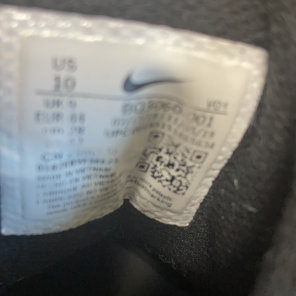 Nike Kyrie Flytrap III Basketball Shoes main image 4